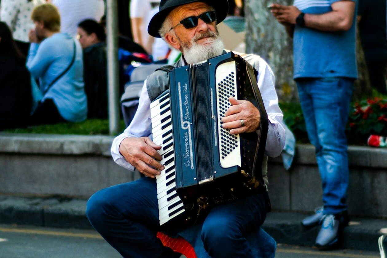 Handzuginstrumentenmacher/Handzuginstrumentenmacherin – Arbeitsumfeld