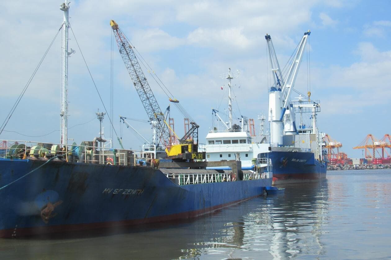 Schifffahrtskaufmann/Schifffahrtskauffrau Fachrichtung Trampfahrt – Arbeitsumfeld